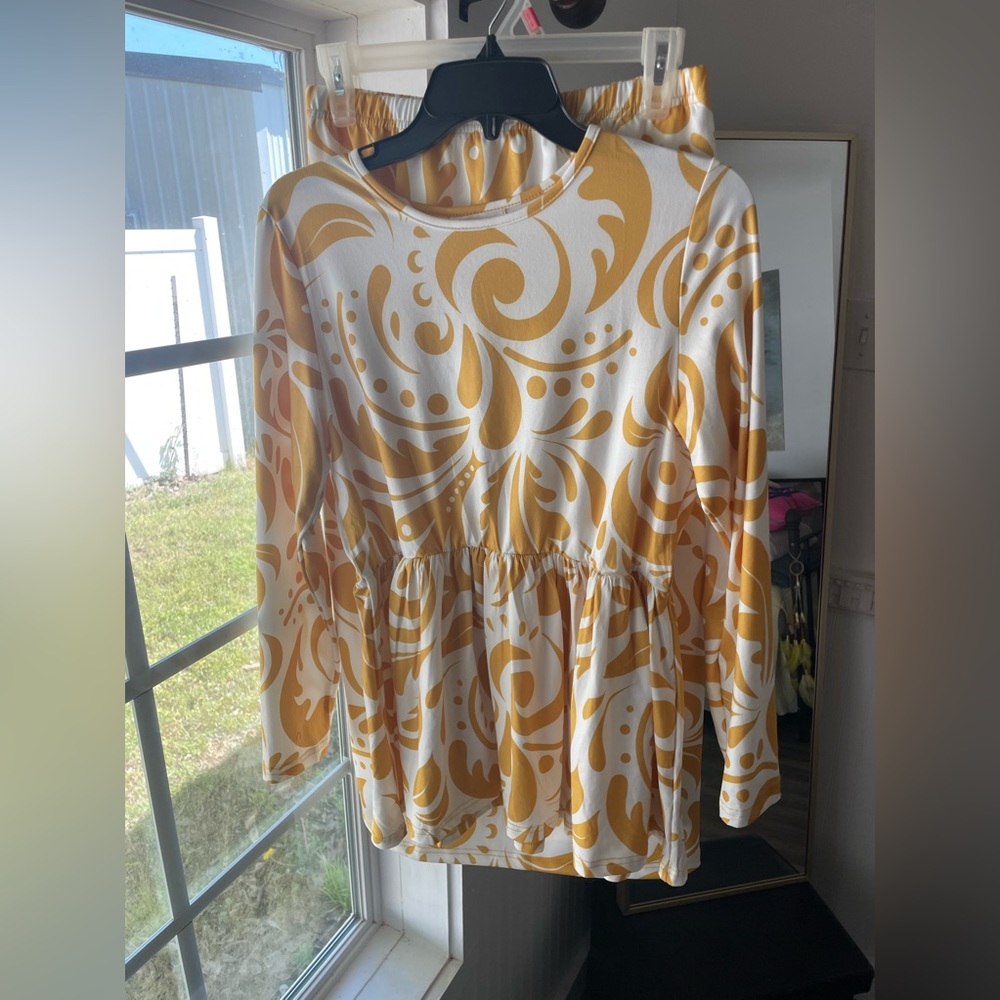 NWT NUGGLES DAISIE COLLECTION